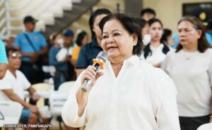 pampanga-gov’t-gives-wheelchairs-to-10-beneficiaries-from-arayat