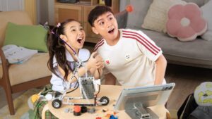 stay-connected-24/7-with-pldt-home’s-first-ever-hybrid-modem