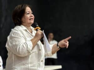 nanay-gov,-pcso-naghatid-ayuda-sa-mga-mangangalakal