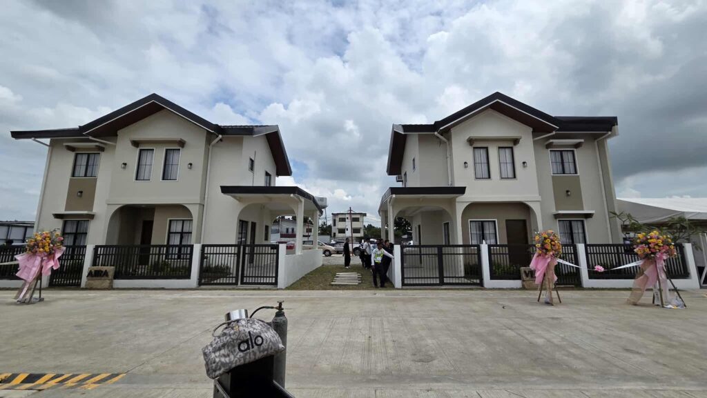 the-hauslands-clark-way-officially-opens-model-units,-welcomes-first-reservations