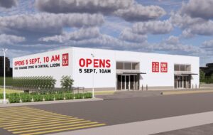 uniqlo-angeles-opens-on-sept-5