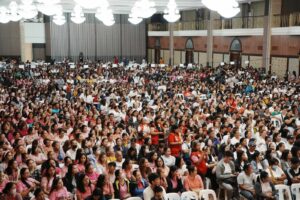 1,983-solo-parents-get-aid-from-nanay-partylist,-dswd