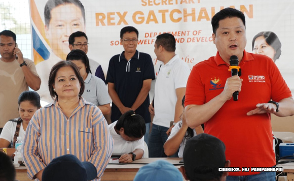 gov-pineda,-sec-gatchalian-provide-cash-aid-to-over-2k-farm-workers-in-pampanga