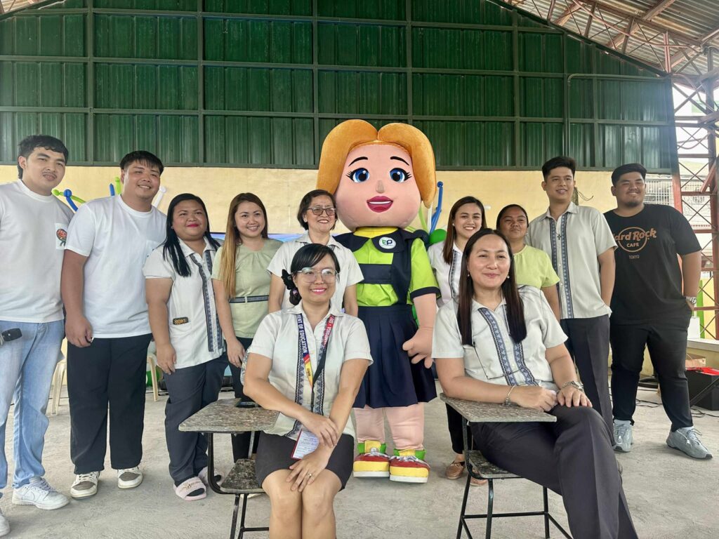 eco-protect-brings-‘lunes-malinis’-to-porac