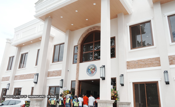 gov-pineda-leads-unveiling-of-new-minalin-municipal-hall