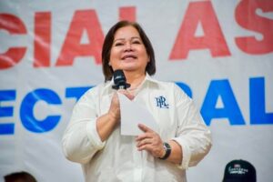 2,600-bantay-bayan-volunteers-get-dswd,-capitol-cash-aid