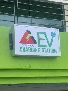 sfelapco-offers-free-ev-charging-for-customers