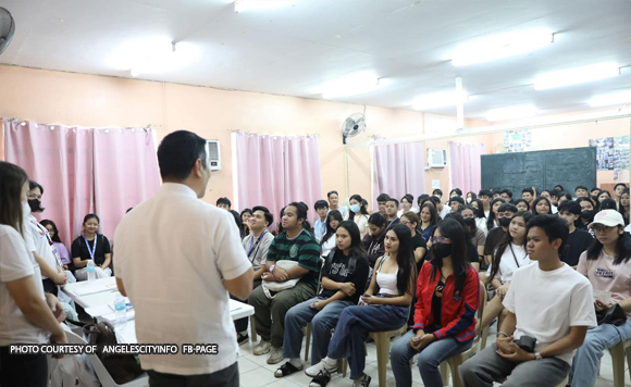 over-120-angeles-city-students-benefit-from-spes