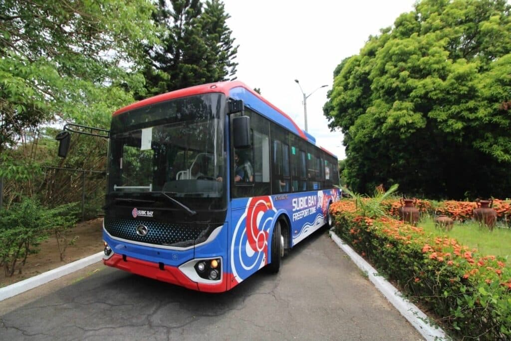sbma-pilots-e-buses-in-subic-freeport