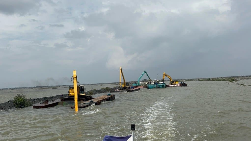 smc-resumes-flood-mitigating-river-cleanups-in-bulacan