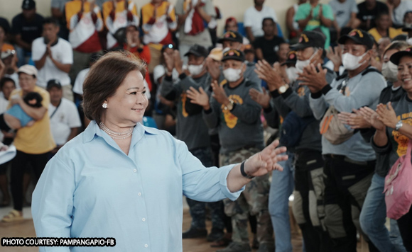 namigay-ng-maagang-pamasko!-gov-pineda-thanks-kapampangan-barangay-tanods-for-their-service