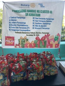 cluster-of-rcs-brings-christmas-cheers-to-bacoloreno-kids