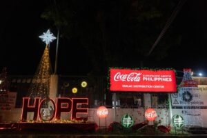 coca-cola-illuminates-sites-to-spread-bright-christmas-magic-nationwide