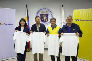 uniqlo,-bdo-partner-with-deped-for-10,000-shirt-teacher-initiative