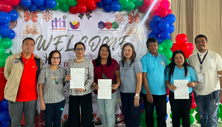 6-dti-partner-cooperators-in-pampanga-receive-equipment,-machinery