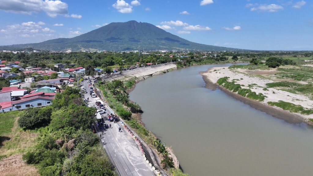 delta:-tama-na-po-ang-tapal-tapal-na-solusyon