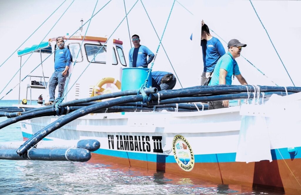 zambales-gov’t-procures-₱10-m-‘payao’-boats-for-fisherfolk-co-ops