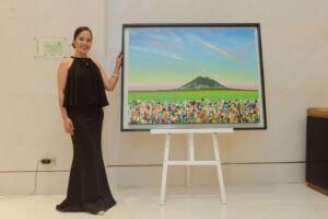 ‘femme-fatale’-art-exhibit-opens-at-swissotel-clark