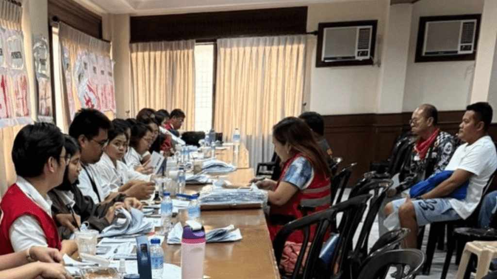 ‎aics-payout-para-sa-toda-members-sa-angeles-city,-maayos;-pinuri-ni-dswd-sec.-gatchalian