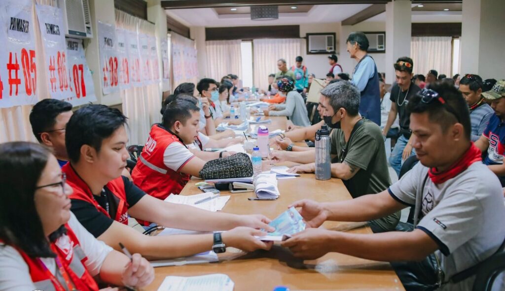 from-₱1,200-to-₱400:-how-cash-aid-helps-angeles-city-drivers-stay-afloat-amid-rising-fuel-costs