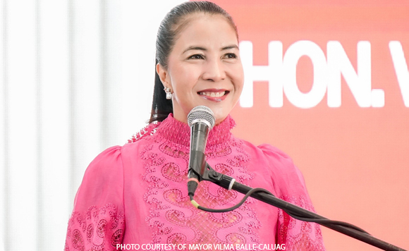 caluag-admin-receives-donated-books-for-san-fernando-city-library