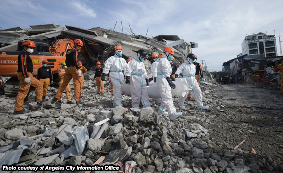 death-toll-from-angeles-city-building-collapse-climbs-to-10