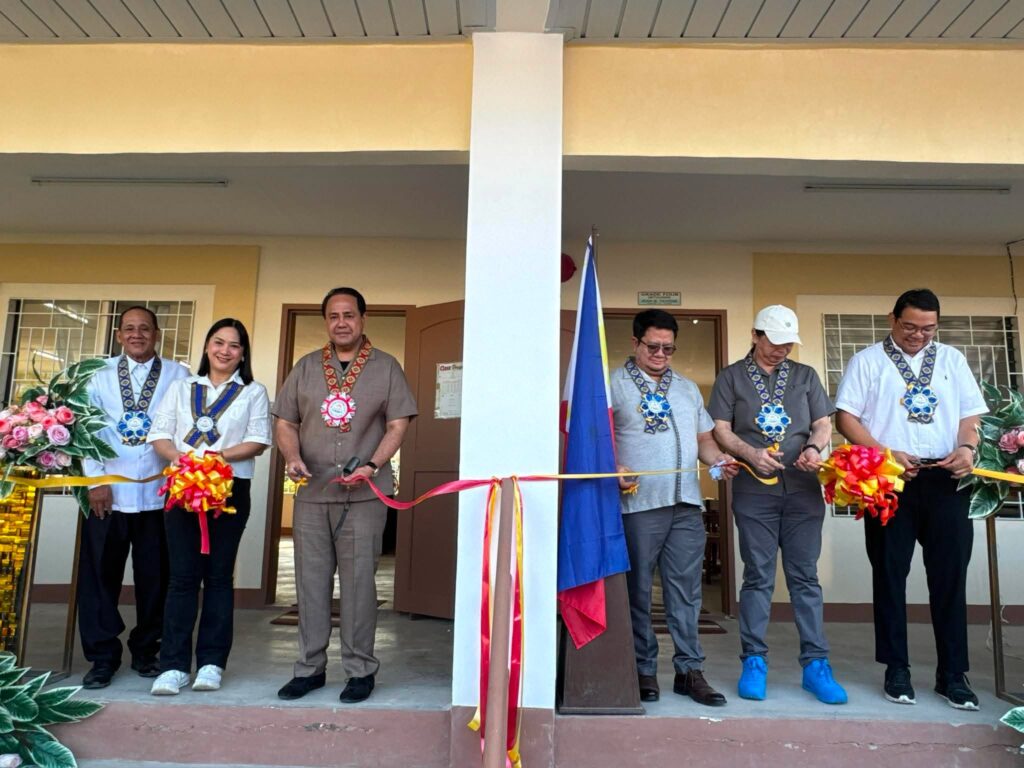 capitol-inaugurates-p21-m-school-buildings 