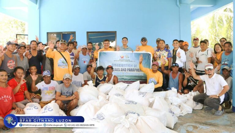 bfar-distributes-₱430-k-fishing-gear-to-aurora-fisherfolk,-launches-mmk-2.0-campaign