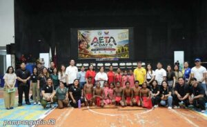 gov-pineda-spends-day-with-aeta-kabalens