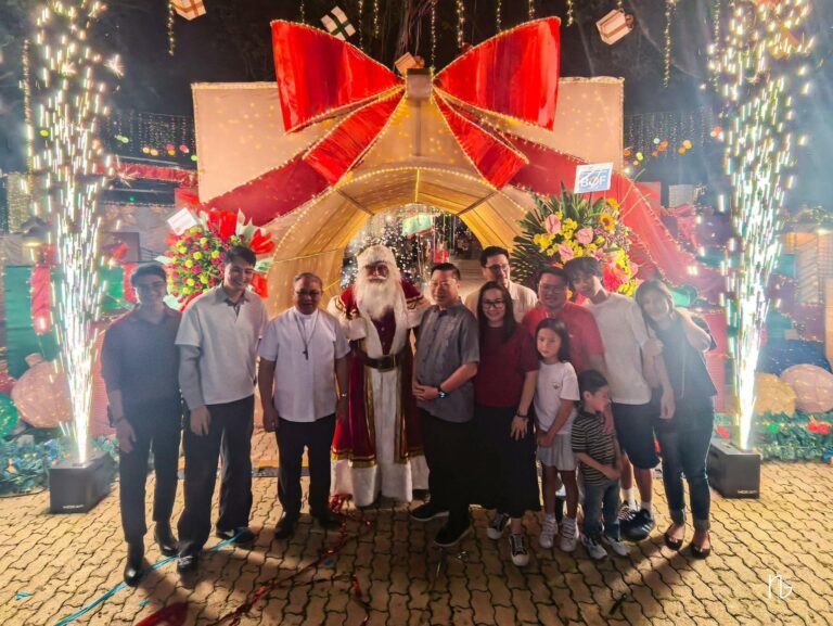 magic-of-christmas-unwrapped-at-lakeshore-philippines