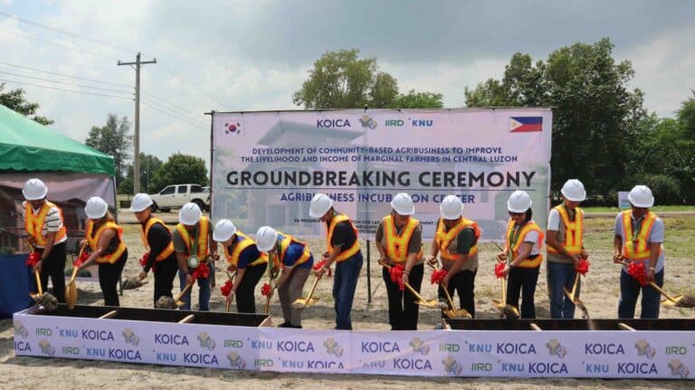 da-breaks-ground-for-agribusiness-center-to-support-central-luzon-farmers