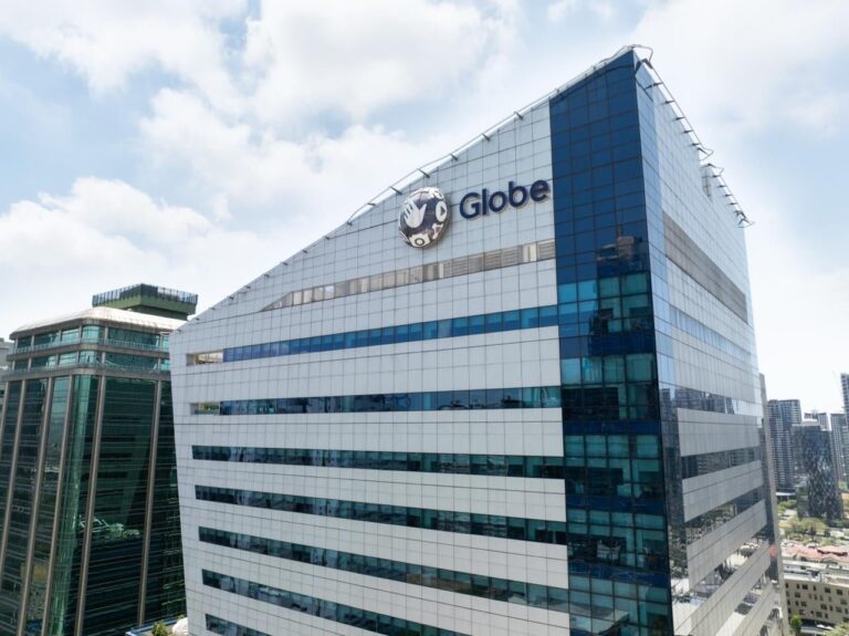 globe-brings-relief,-school-support-to-flood-victims-in-tarlac,-nueva-ecija