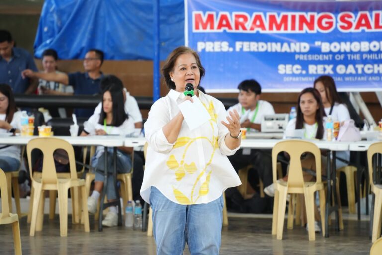 4,445-pampanga-farmers,-fisherfolk-get-emergency-cash-aid-from-dswd