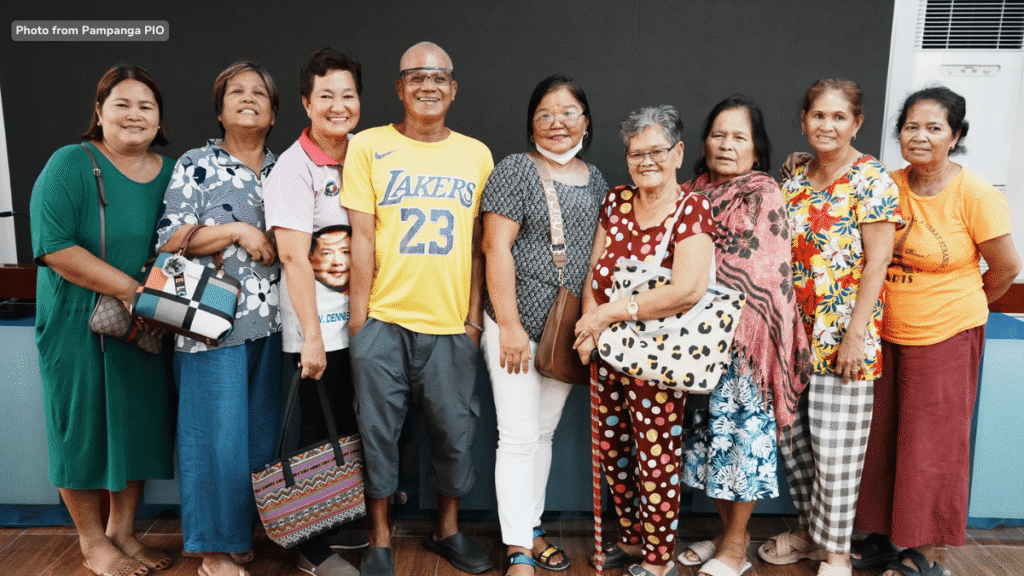 10-senior-citizen,-balik-ngiti-sa-libreng-pa-pustiso-ng-provincial-dental-office