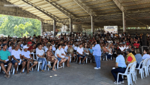 survivors-ng-super-typhoon-carina,-nakatanggap-ng-cash-aid