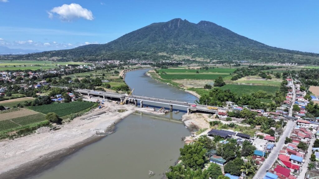 dpwh-fast-tracks-delayed-infra-projects-in-pampanga