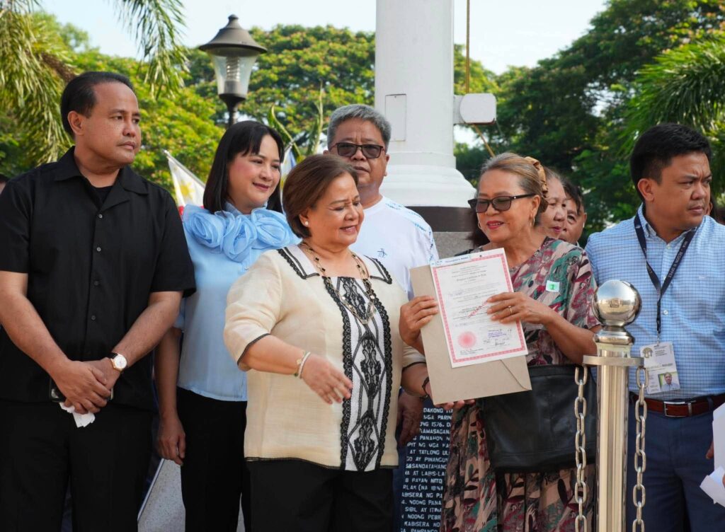 35-years-after,-60-pinatubo-relocated-families-get-land-titles 