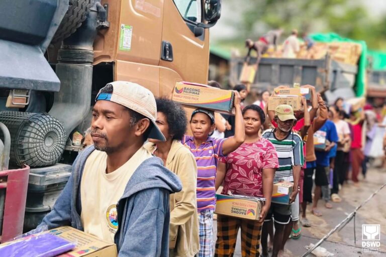 dswd-distributes-over-1.75-m-food-packs-amid-prolonged-rains-in-central-luzon